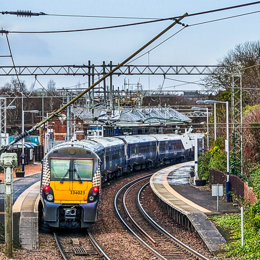 334023 at Coatbridge Sunnyside.