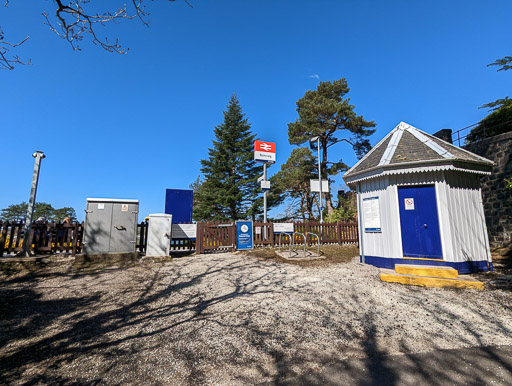 Duncraig Station.