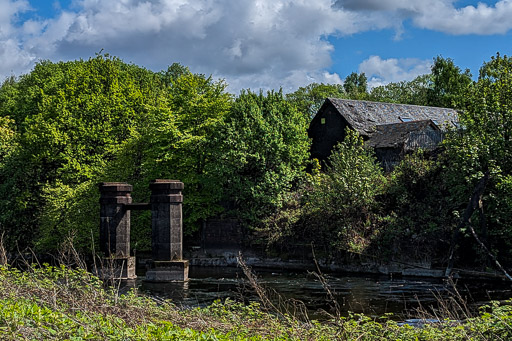 Between Balloch and Dalreoch.