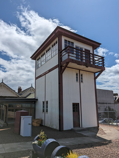 Broughty Ferry Station.