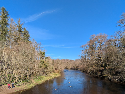 Between Merryton and Chatelherault.